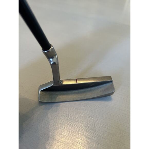 Mizuno 9421 Putter‎ Right Handed Graphite Shaft - Picture 3 of 6